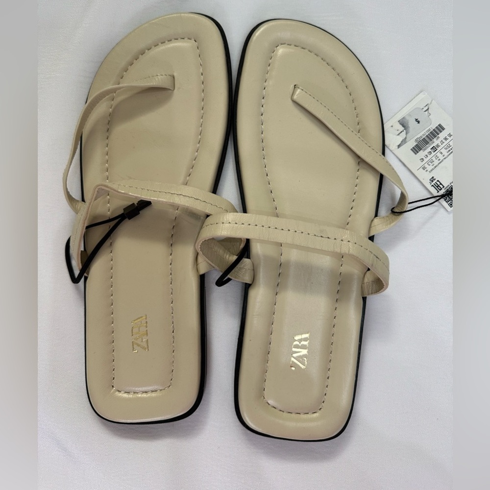 Zara Women's Leather Strap Flat Sandals Cream size 8 Brand New